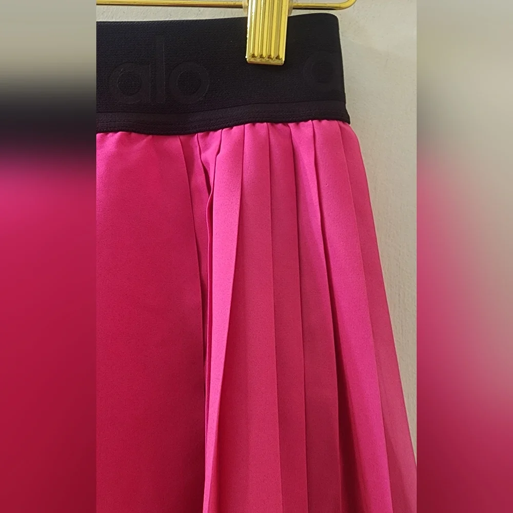Pink‎ Pleated Women's Skort, Size Extra Small.